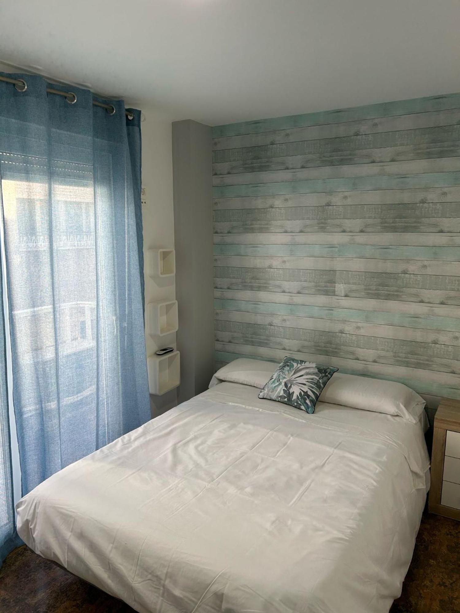 Hotel Quatre Llunes 산타 폴라 외부 사진